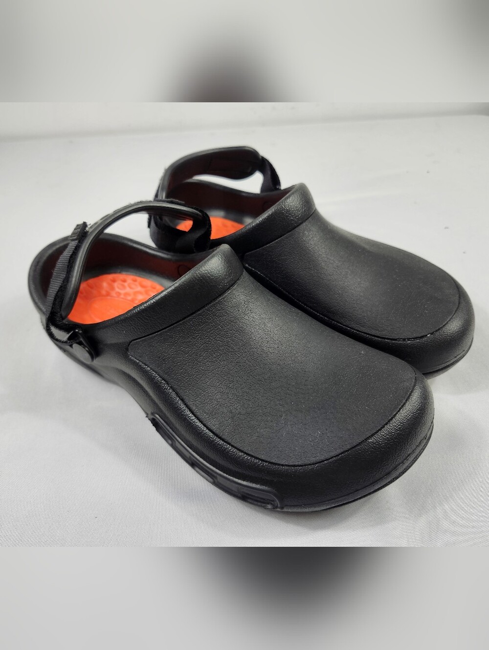 CROCS Unisex Mens 10 Womens 8 Black Slip-Resistant Clog with Orange Insole